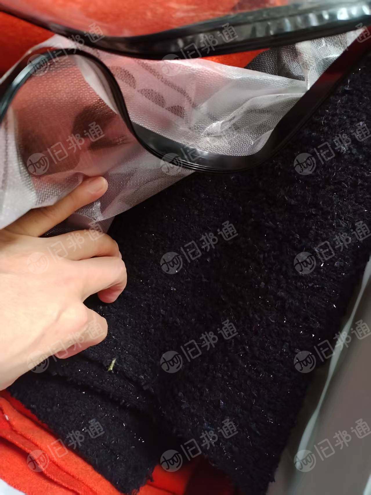 出售羊绒布料，羊绒大布块，多数是两米五左右的，也有三米的，之前做直播时候买的