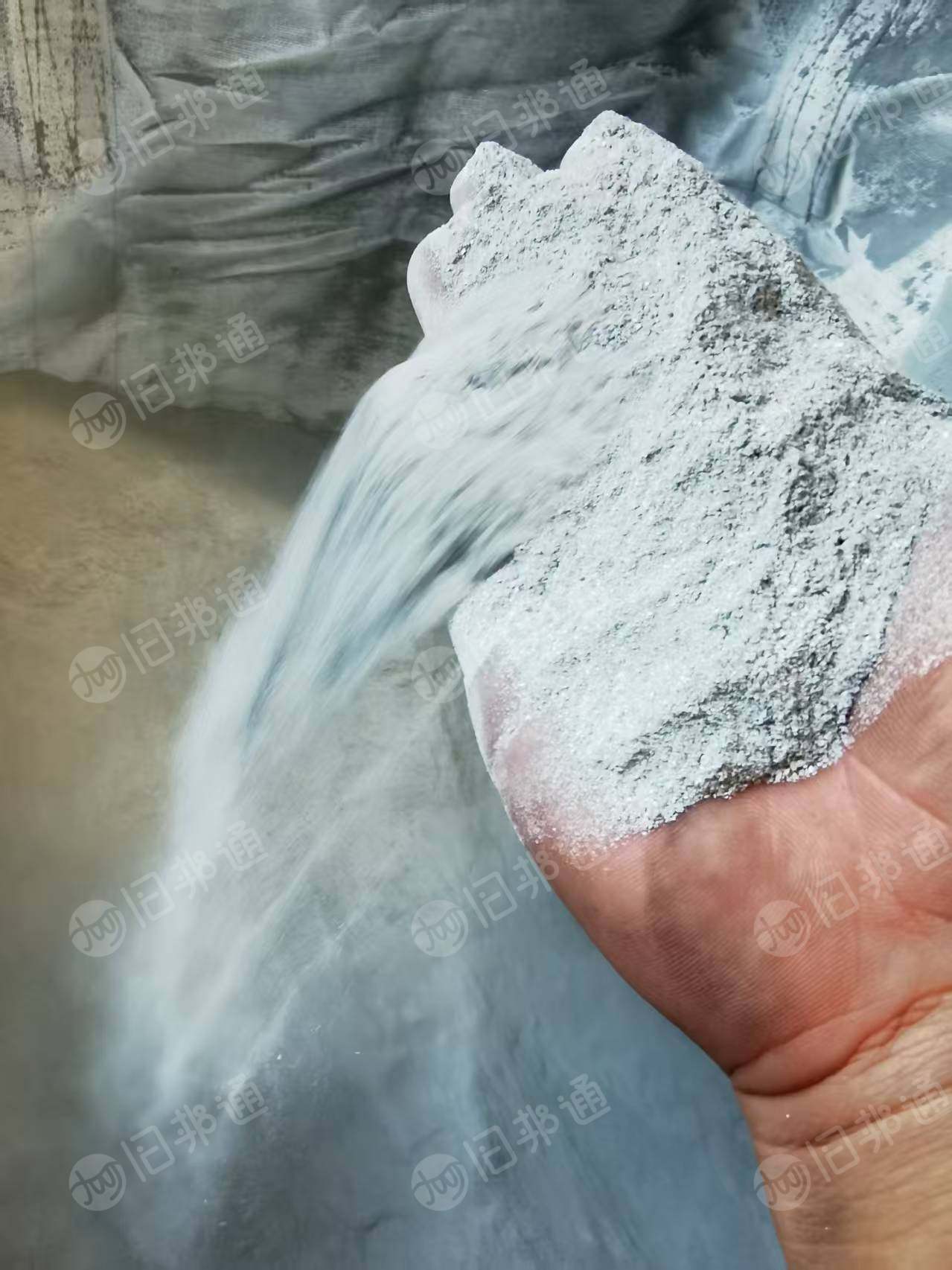 出售白边铝箔提炼铝出来的陶瓷粉，氧化铝粉，宁德时代、储能、国轩都有，每月100多吨