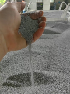 出售宁德时代下来的白边铝箔颗粒，铝颗粒