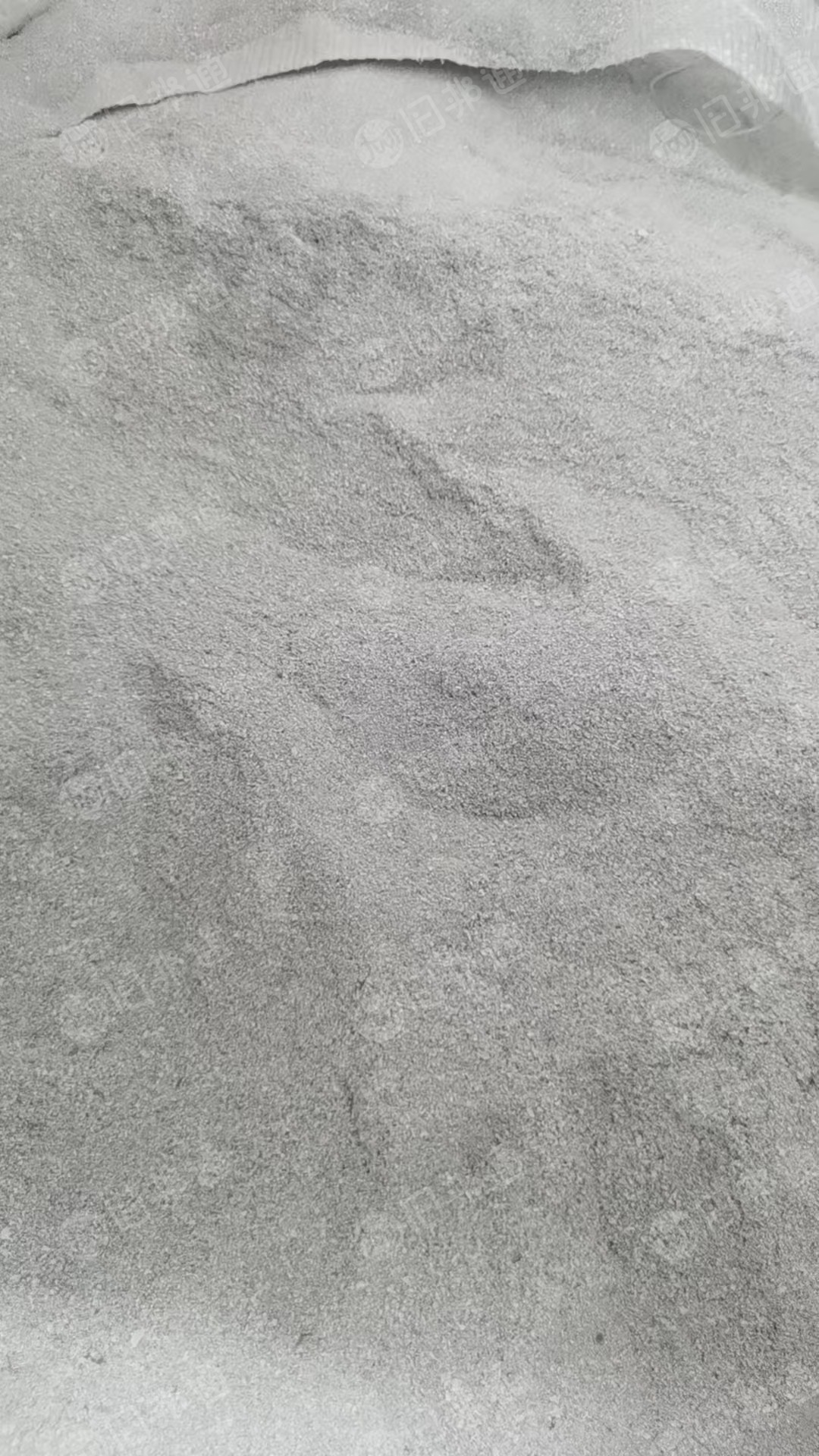 出售宁德时代下来的白边铝箔提炼铝后的陶瓷粉，氧化铝粉