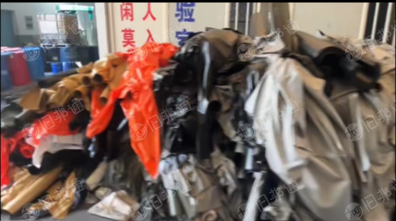 出售pvc篷布废料，月供200吨
