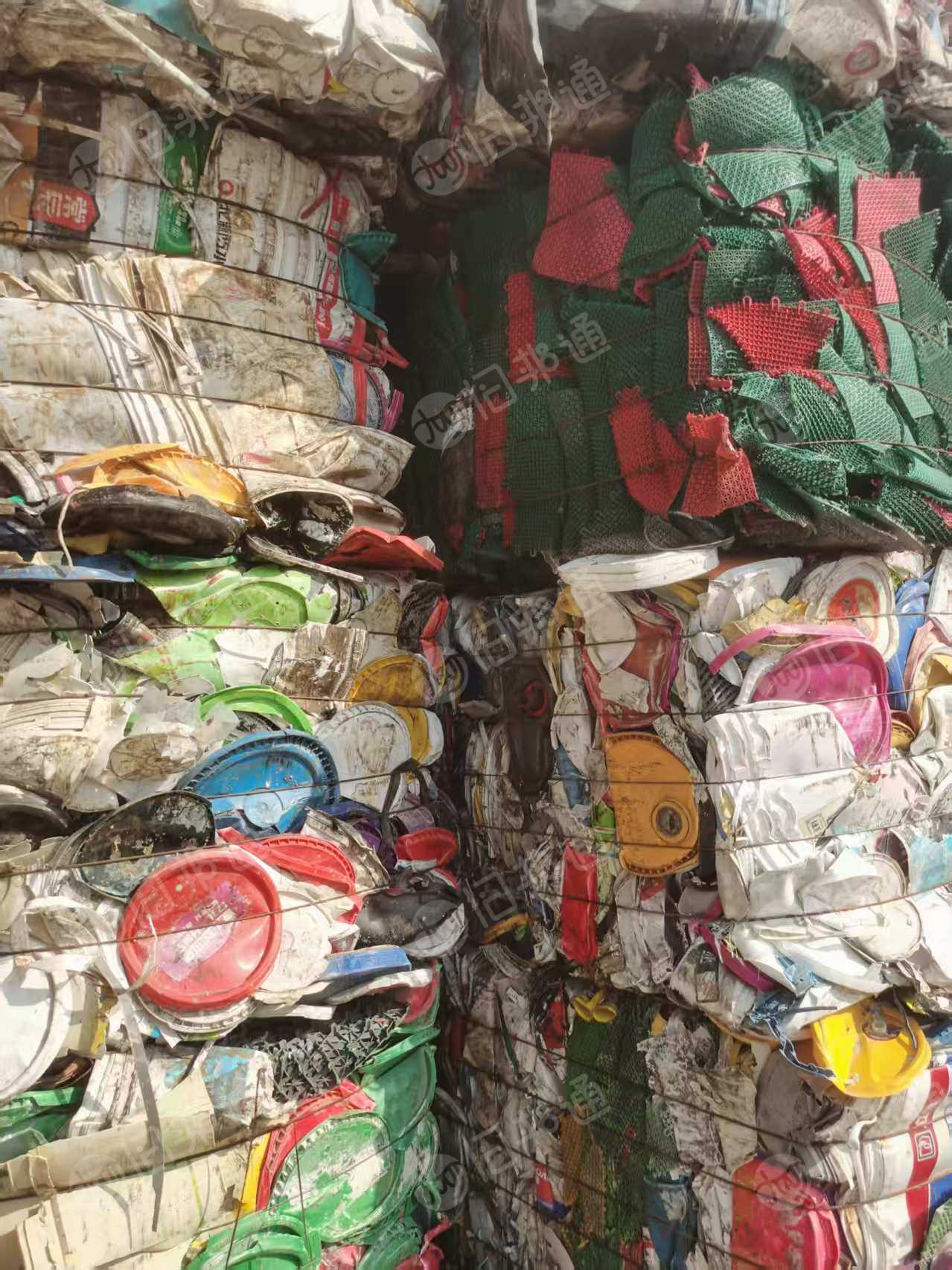 长期出售涂料桶压块，现货9.6一车