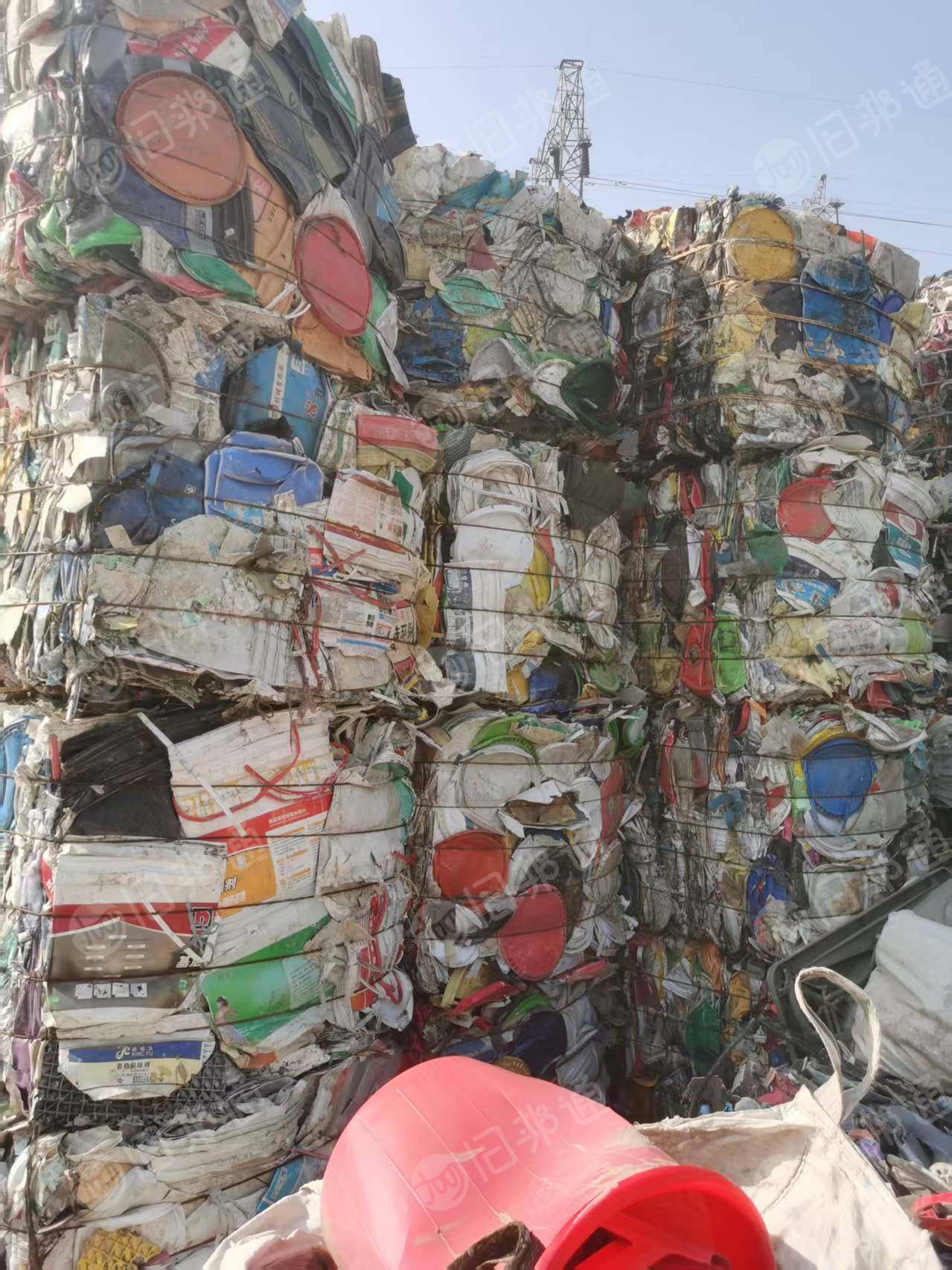 长期出售涂料桶压块，现货9.6一车