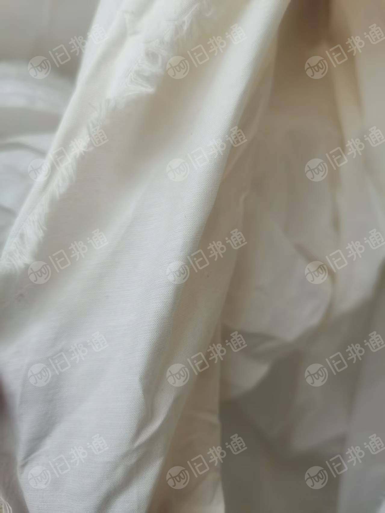 出售纺织厂下来的坯布，有天丝棉，涤棉，和纯棉的，门幅1.65，现货有6吨左右，货在浙江宁波