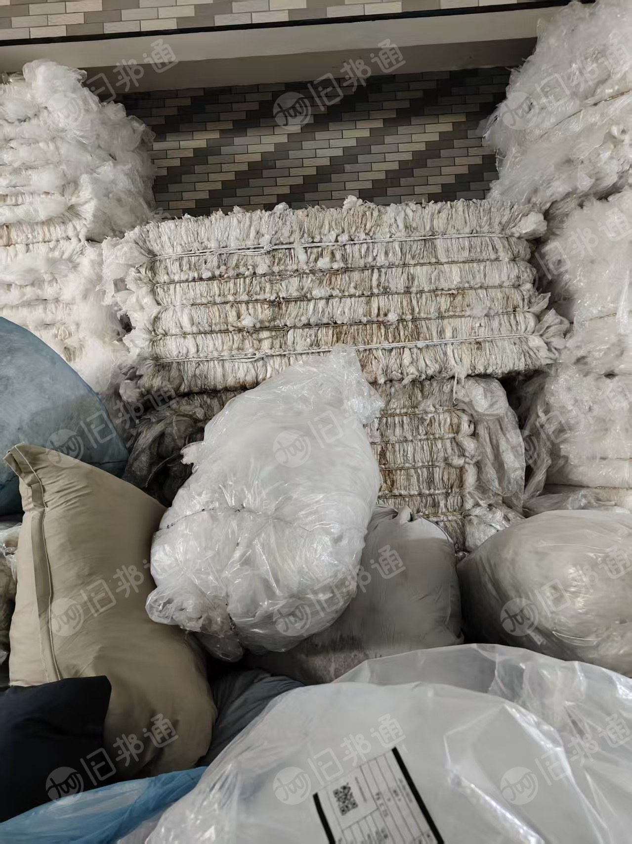 出售干造高压膜废料，缠绕膜废料，现货六七吨，长期有货