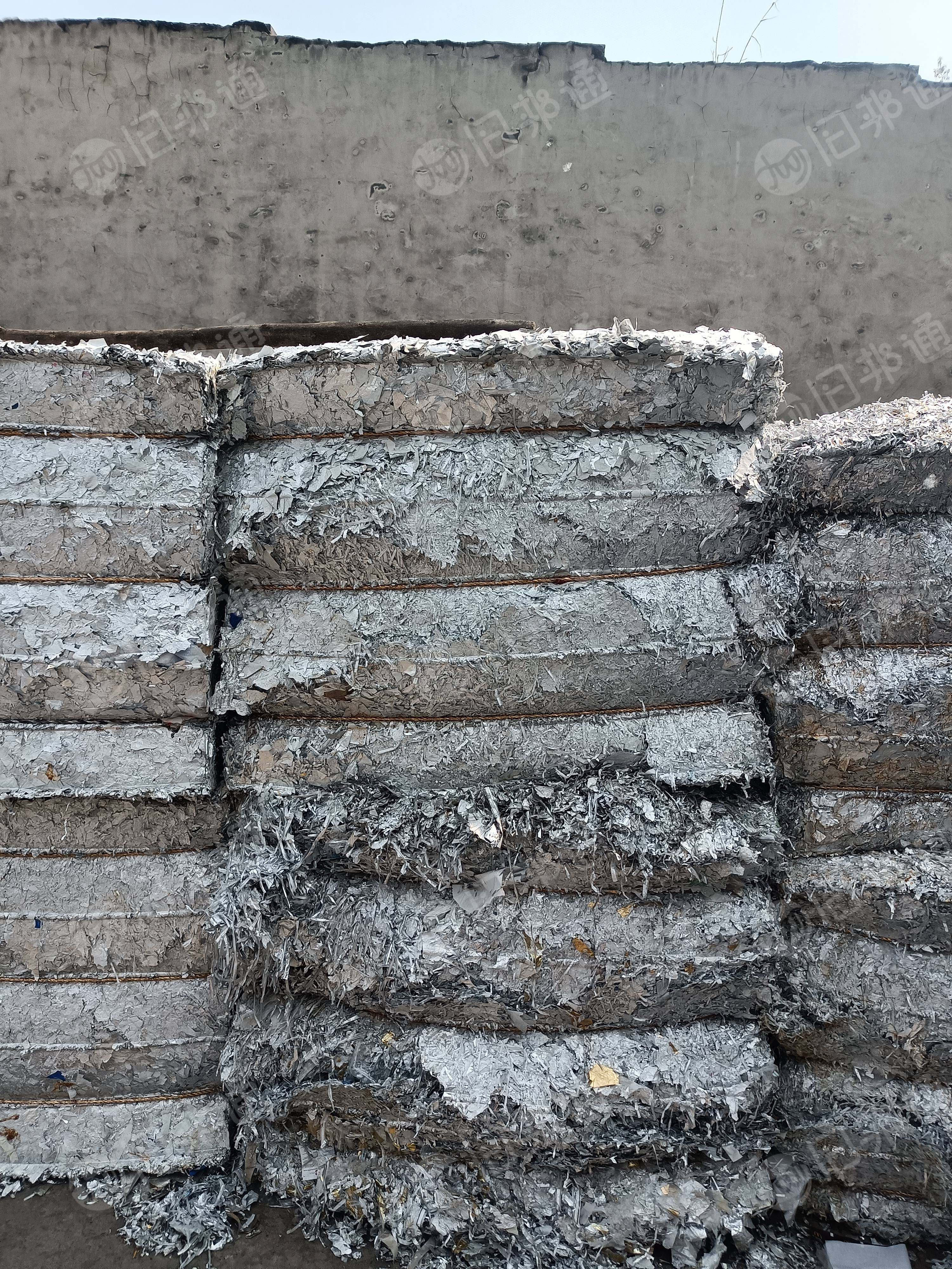 出售铝塑纸废料分离出来的铝塑膜