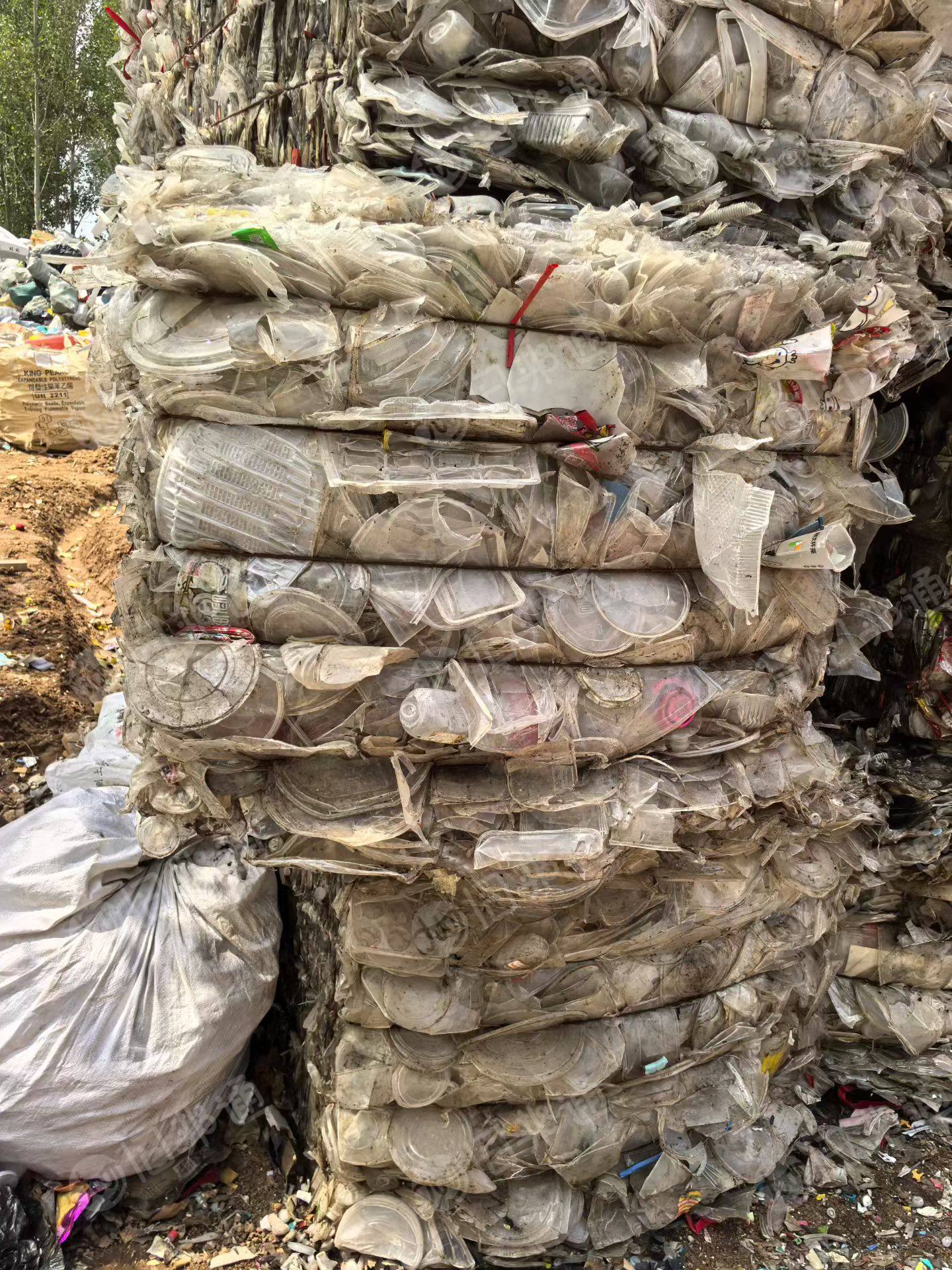 出售餐盒压块，现货一车13米