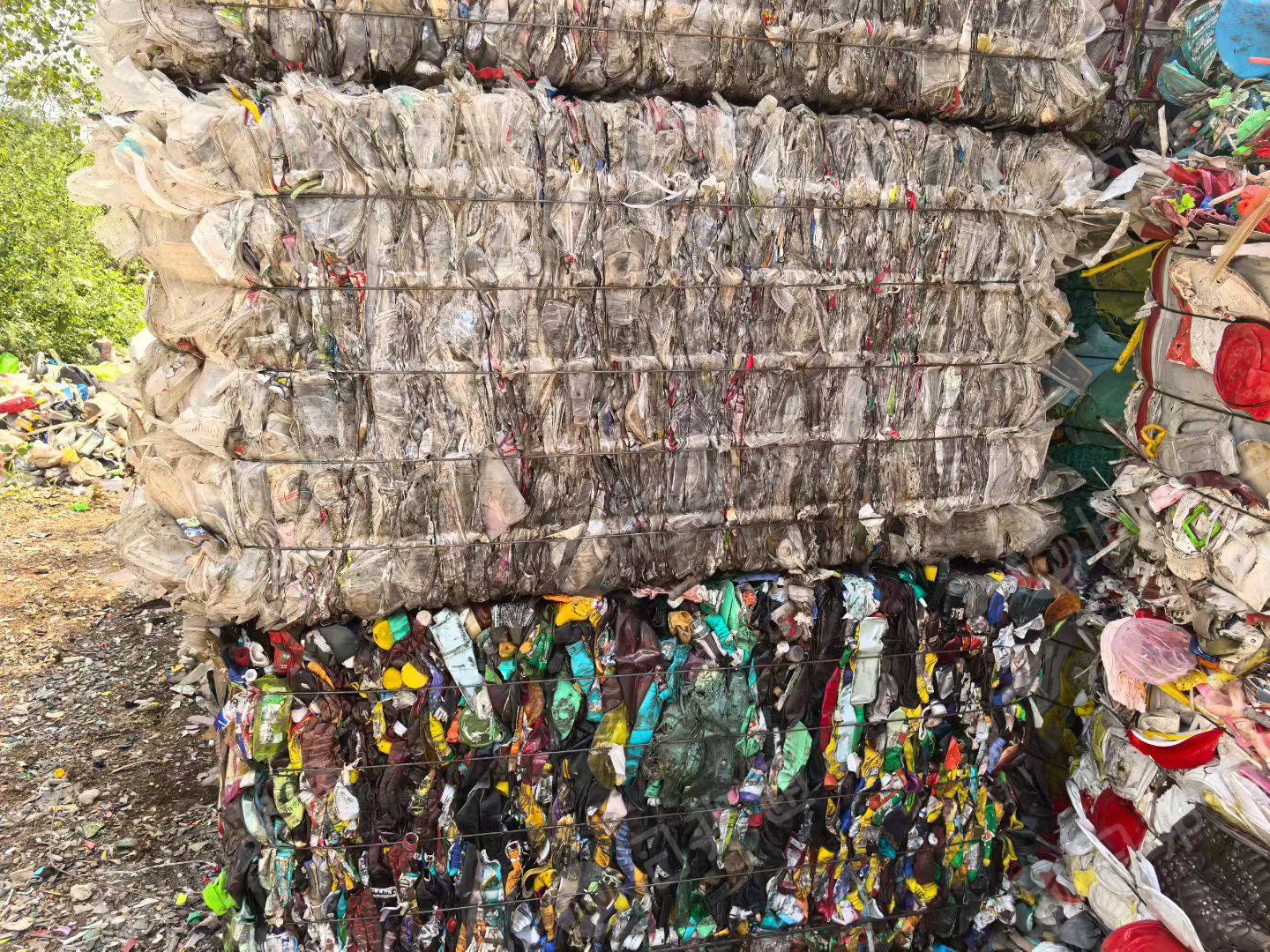 出售餐盒压块，现货一车13米