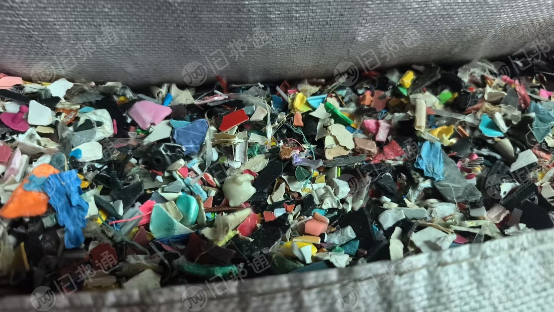 长期出售盐漂花丙破碎料，现货2挂车