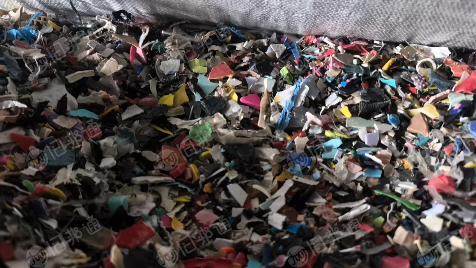 长期出售盐漂花丙破碎料，现货2挂车