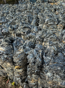 出售PET反光膜废料，现货4/5百吨