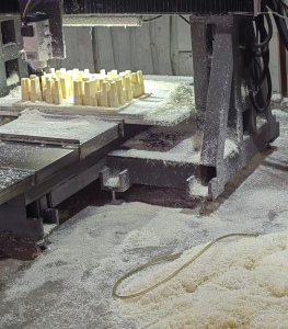 出售ABS粉碎料，米黄色的，纸托模具下来的，现货十几吨