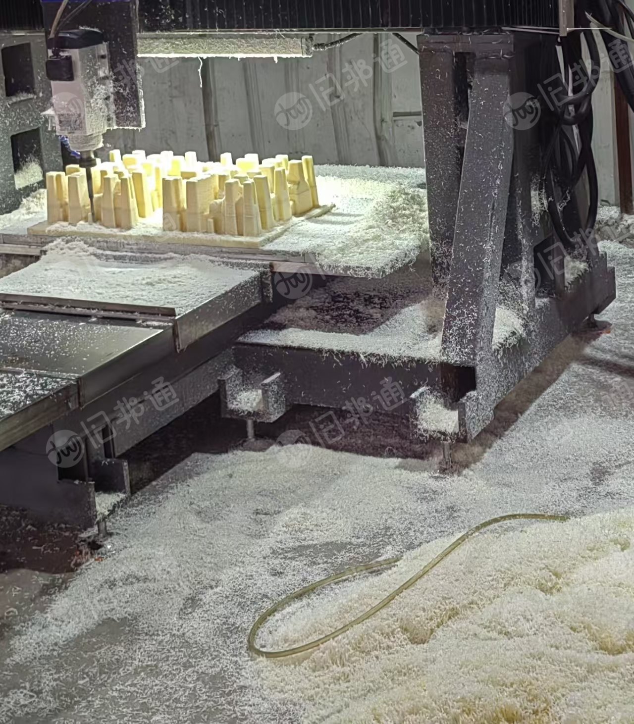 出售ABS粉碎料，米黄色的，纸托模具下来的，现货十几吨