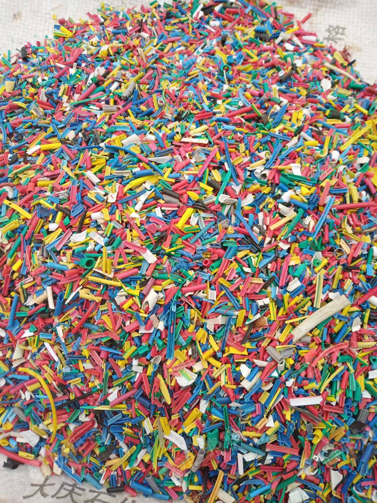 长期出售pvc线皮粉碎料，月供100多吨