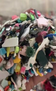 长期出售18度盐漂花丙破碎料，盐漂红丙破碎料，盐漂蓝丙破碎料，未过材质机