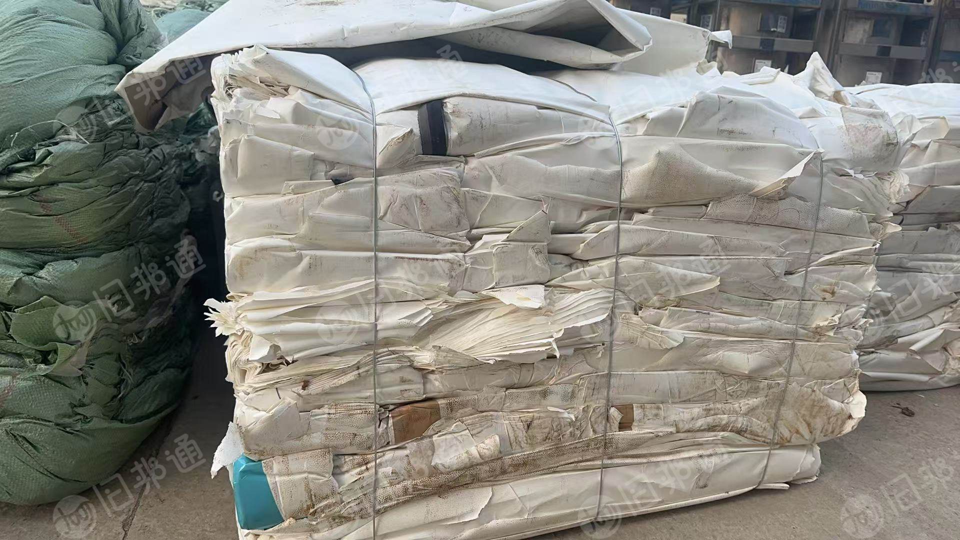 长期出售带膜离型纸压包料