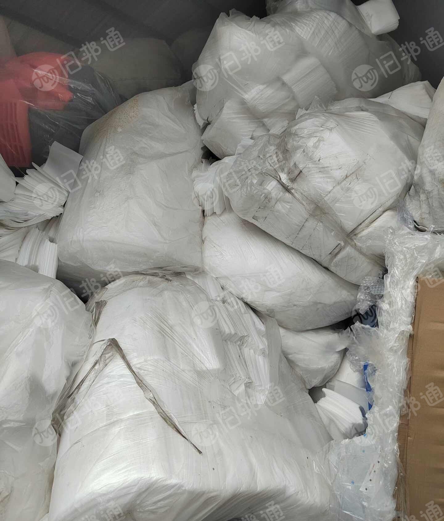 出售珍珠棉废料,现货600公斤左右,红色白色都有