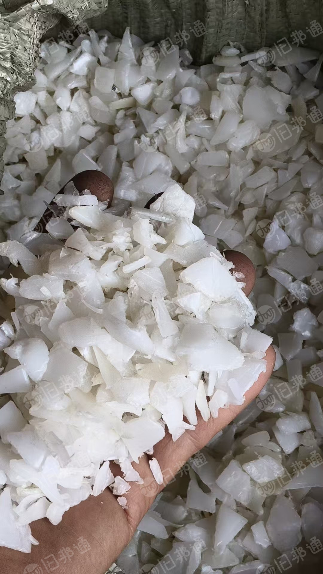 出售白色低压PE破碎料,透析桶和白桶一起破,长期有货