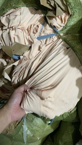 长期出售泳装废布统货，尼龙废布，尼龙边角料，现货十五吨左右