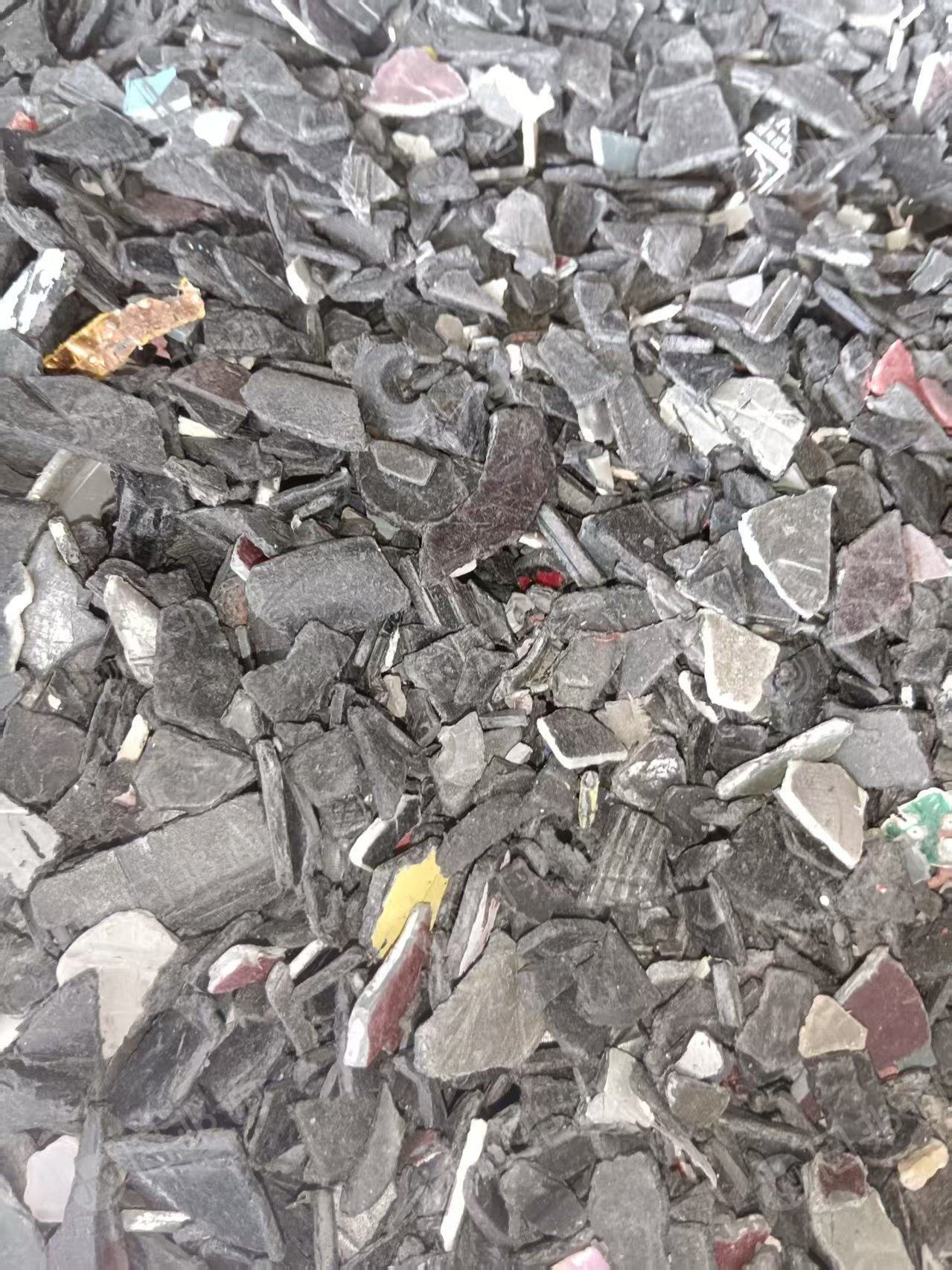 出售摩配破碎料，pp、abs材质的都有，月供200吨