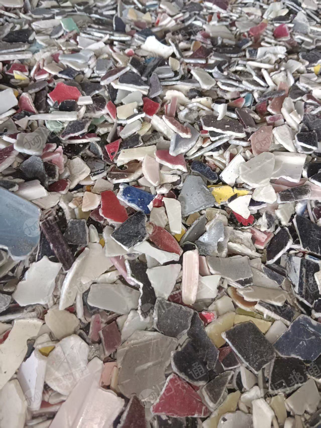 出售摩配破碎料，pp、abs材质的都有，月供200吨
