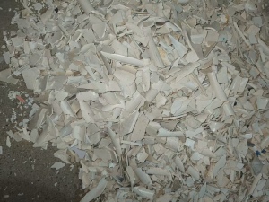 出售墙板破碎料，大小管破碎料，小管占比70%，长期有货