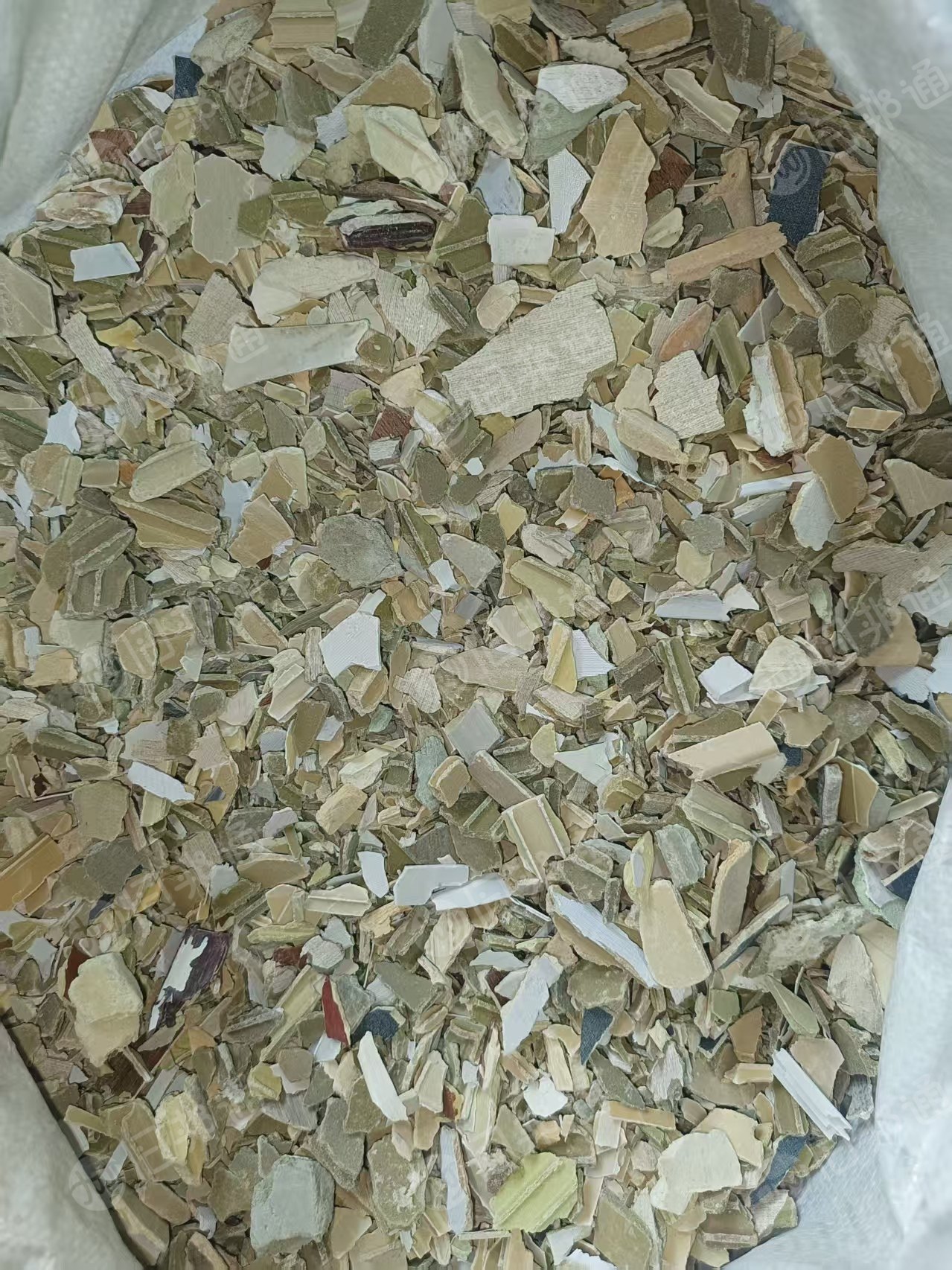 出售墙板破碎料，大小管破碎料，小管占比70%，长期有货