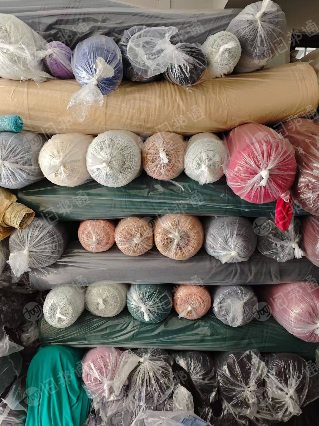 出售素色弹力网布,库存布,处理布,门幅160,克重100的120的也有,现货有2吨,货在浙江绍兴