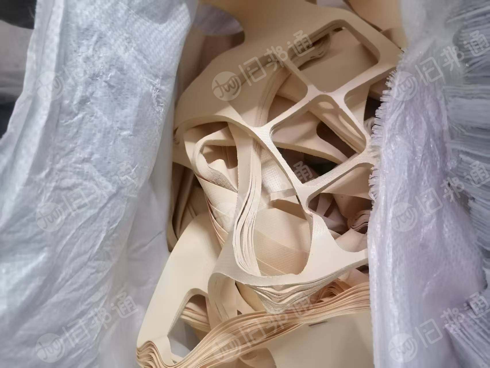 出售PVC夹网布,PVC广告布,PVC边角料