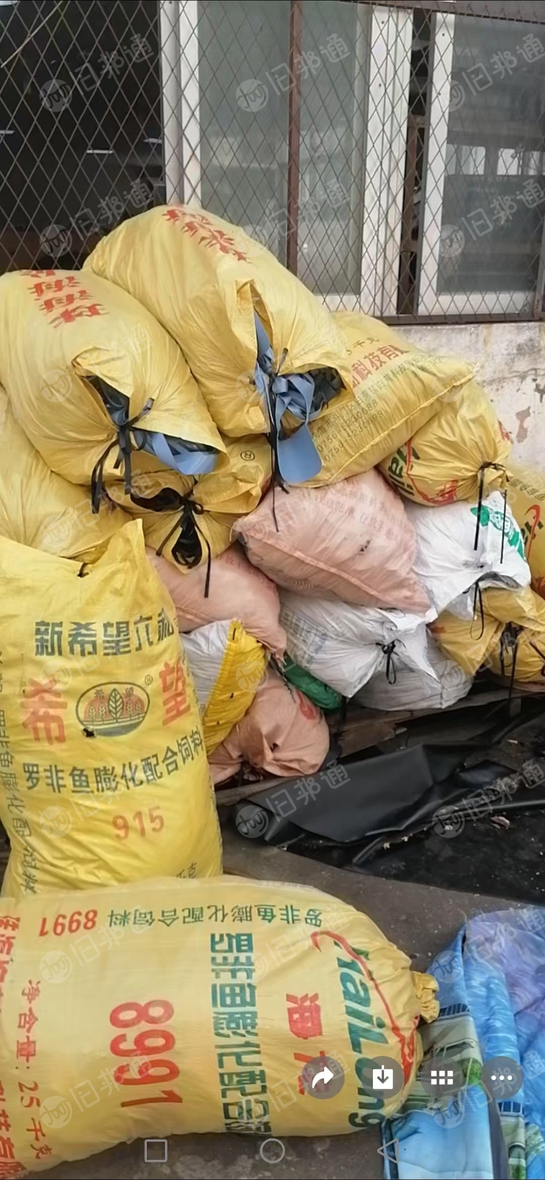 出售PVC夹网布，PVC广告布，PVC边角料