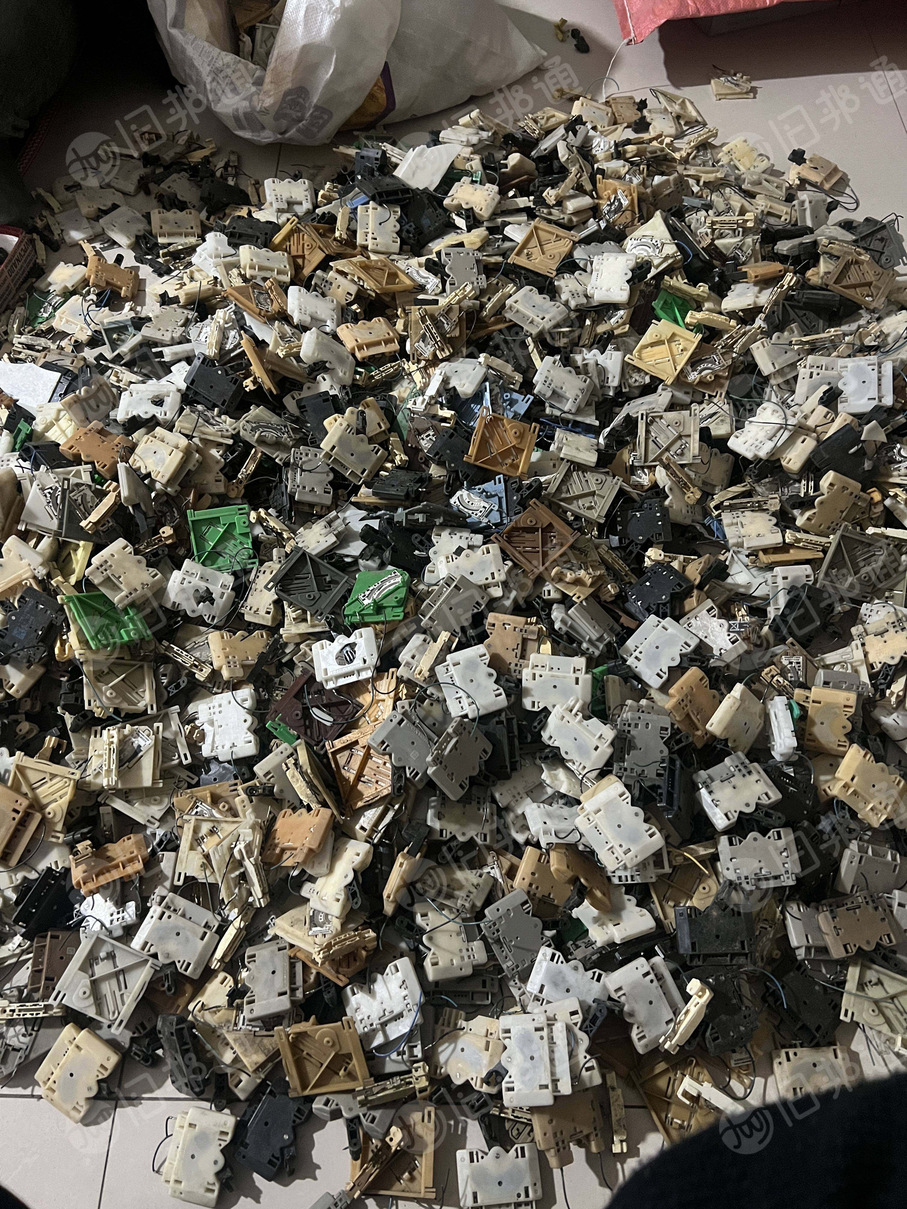 本公司长期全国高价回收汽油泵油浮子