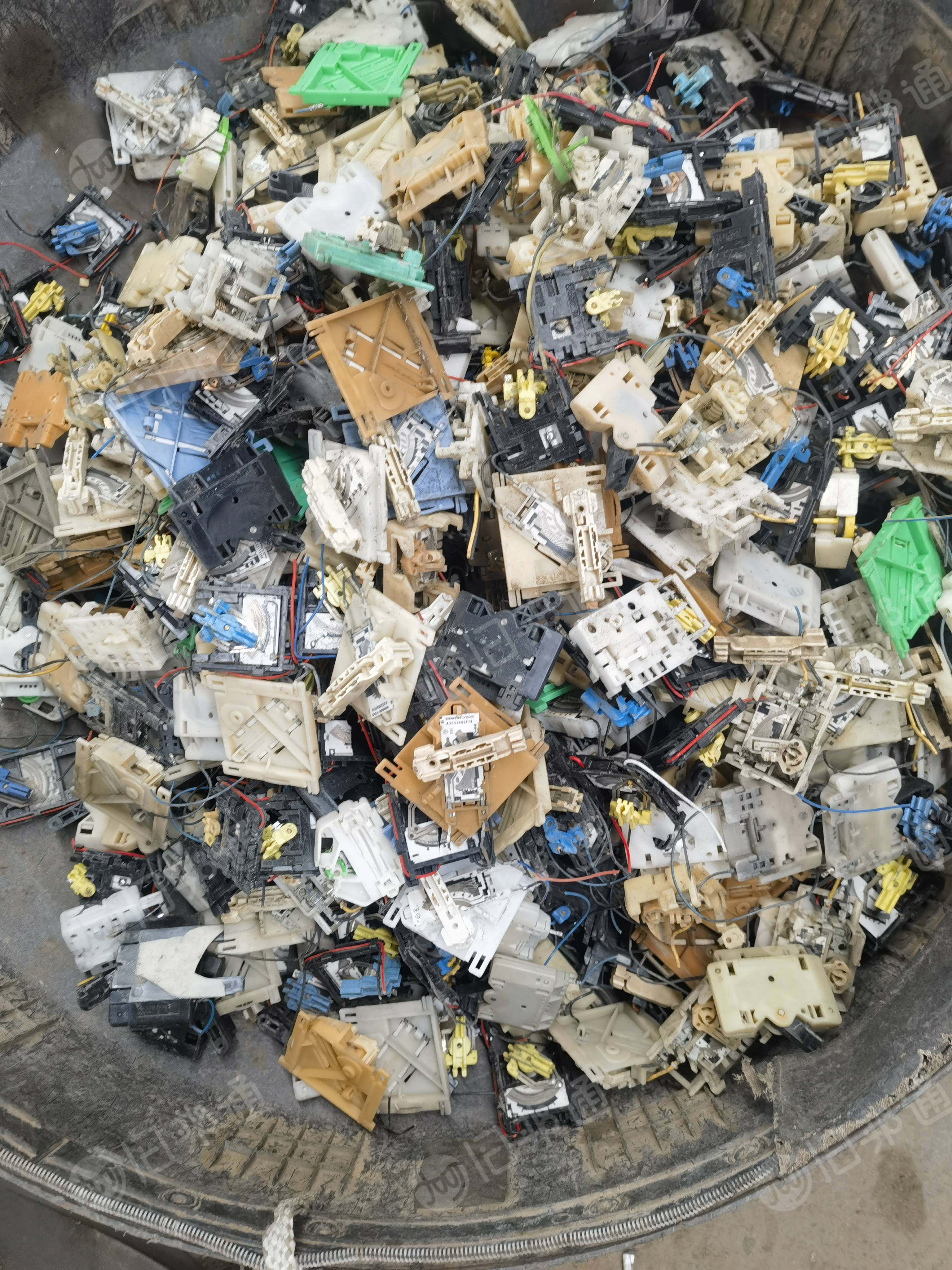 本公司长期全国高价回收汽油泵油浮子