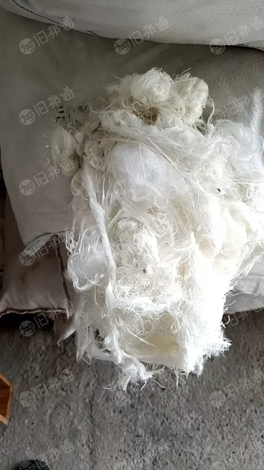 长期出售纺纱厂下来的锦棉废纱,锦棉回丝,人棉带锦纶的,含棉量六七十,现货二十多吨
