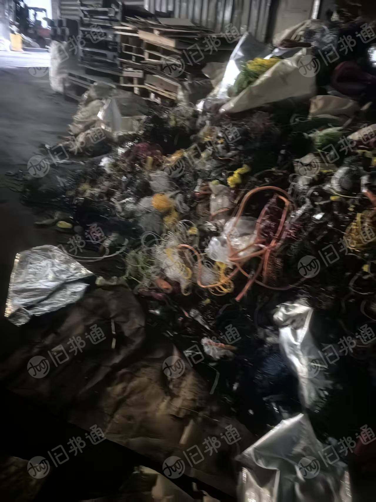 长期出售混杂材质的机头料，可用于炼油