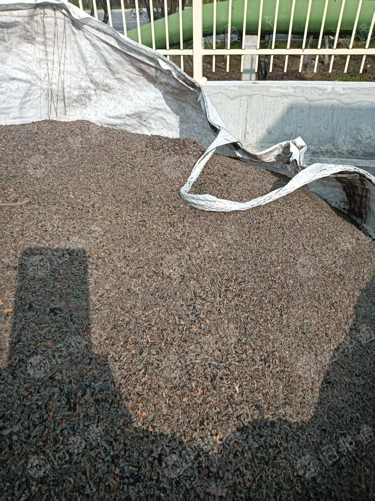 长期出售PE沫子，装饰材料厂直接出货，可用于造粒