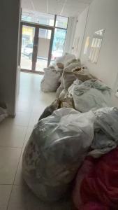 长期出售纯化纤的床单被罩，床单床品，现货三吨多