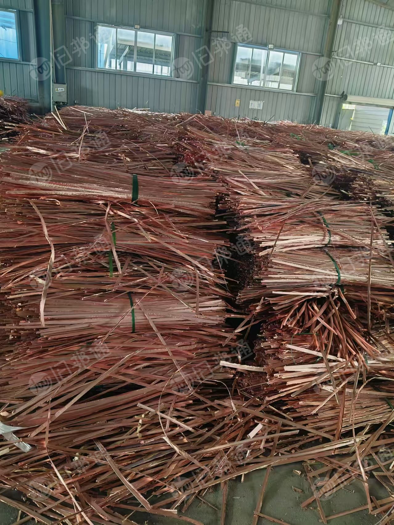 出售覆铜板废料，每月300吨