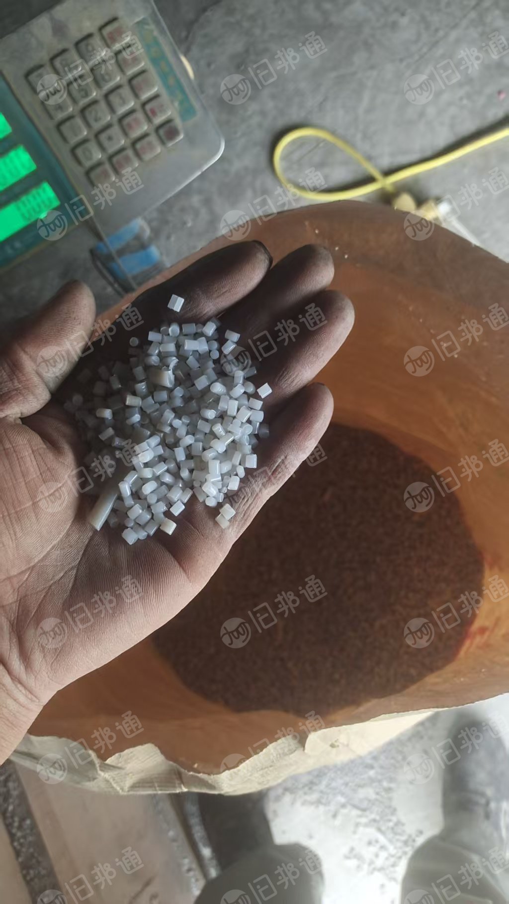 售二白珍珠棉颗粒，月供30吨