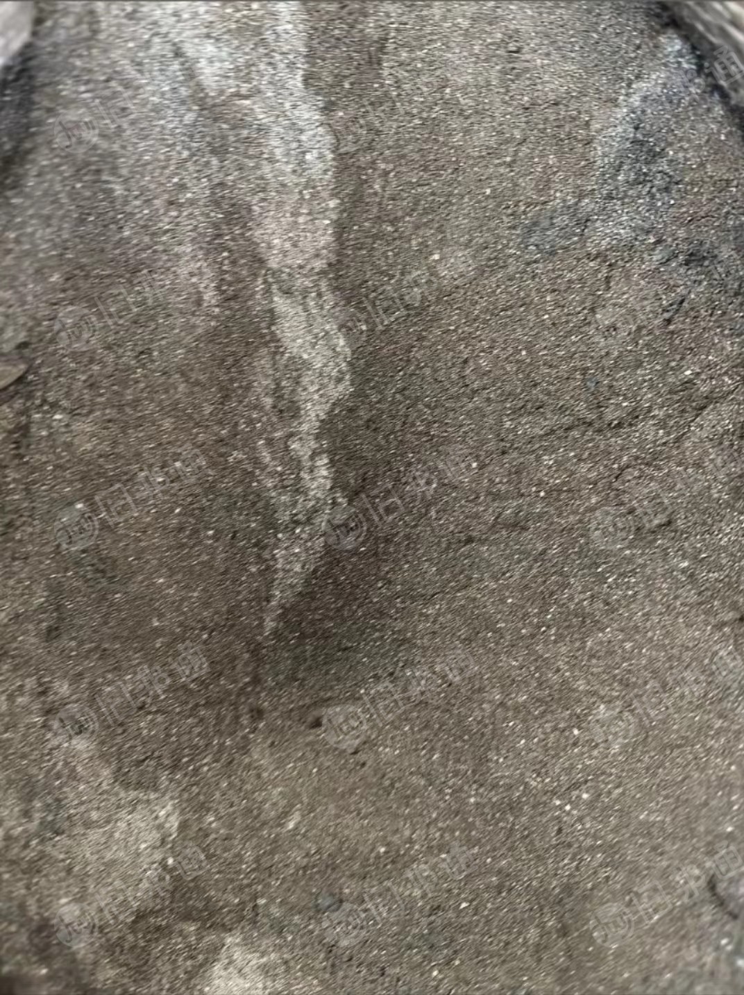 长期出售白边铝箔下来的氧化铝，高温碳化过的，现货20吨左右