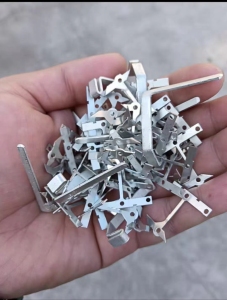 长期出售电子厂下来的紫铜，外面镀一层银