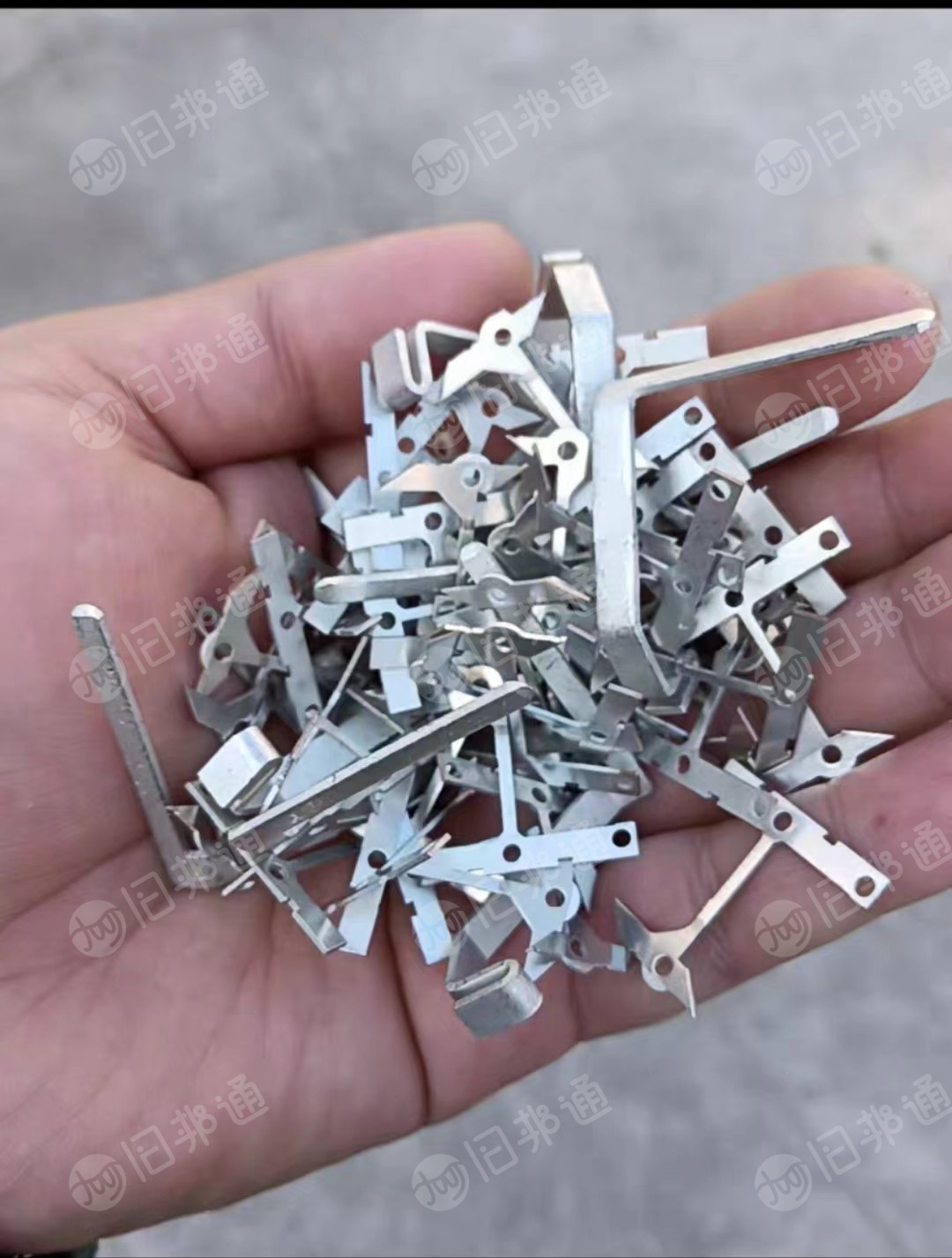 长期出售电子厂下来的紫铜，外面镀一层银