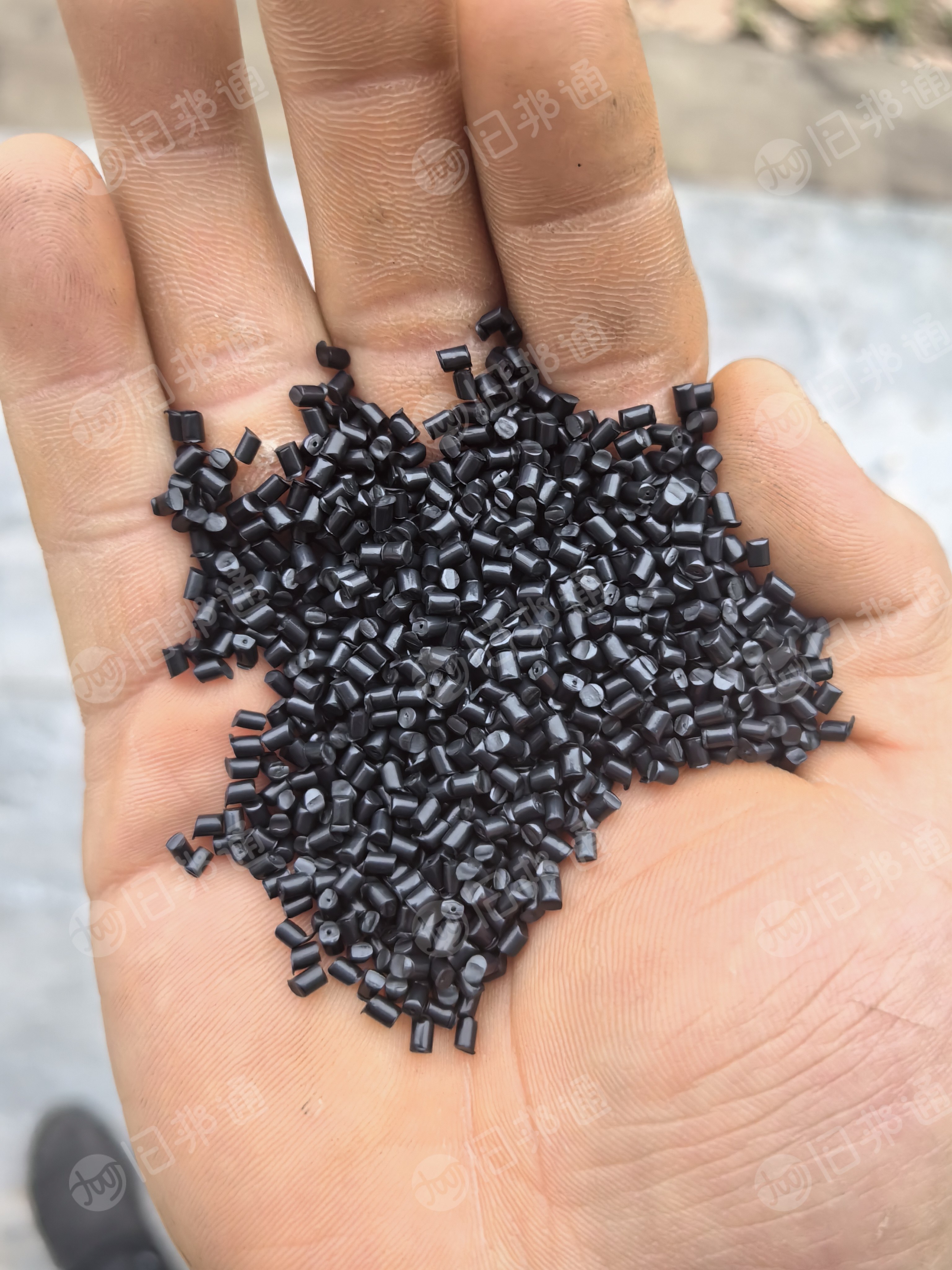 大量出售纯尼龙膜黑色颗粒,花色颗粒,本色颗粒,肠衣尼龙膜颗粒注塑,改性,
