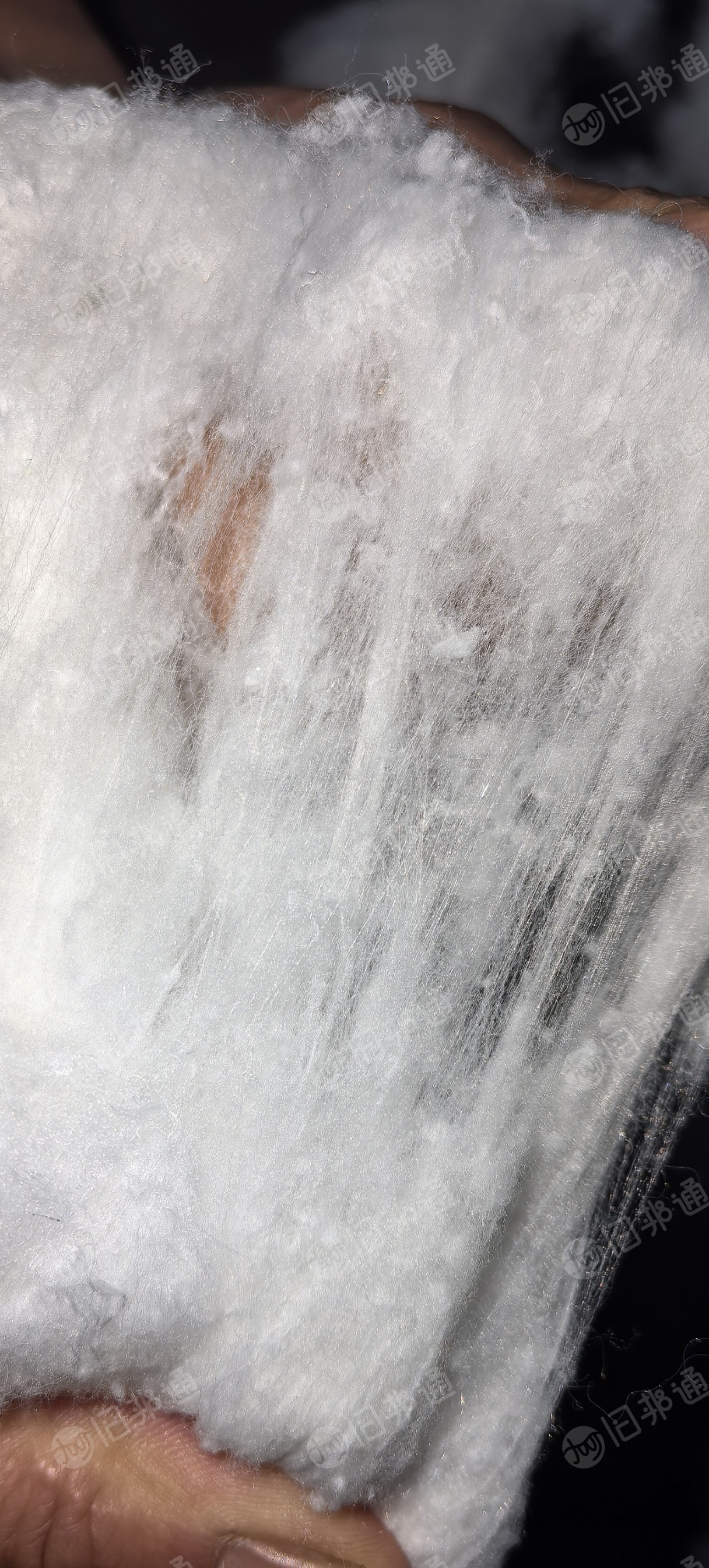 本厂出售再生棉（开花料），化纤棉，高强度拉力、抛度好、纤维长，月供200吨，针对针刺棉厂、土工布等