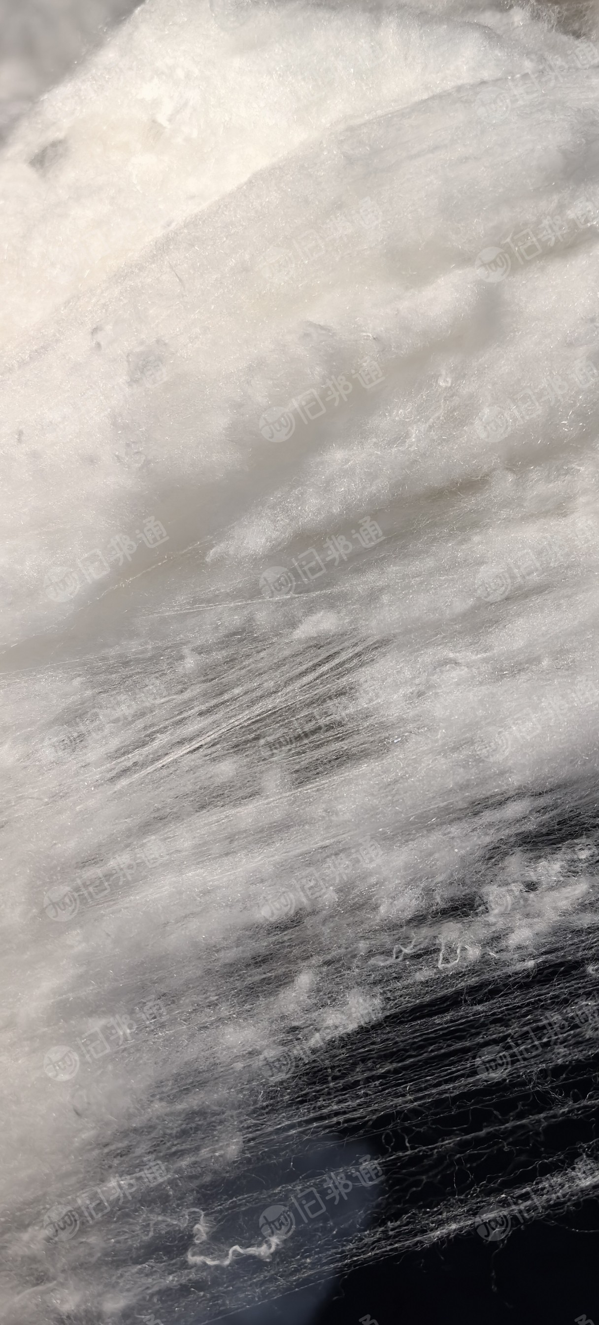 本厂出售再生棉（开花料），化纤棉，高强度拉力、抛度好、纤维长，月供200吨，针对针刺棉厂、土工布等