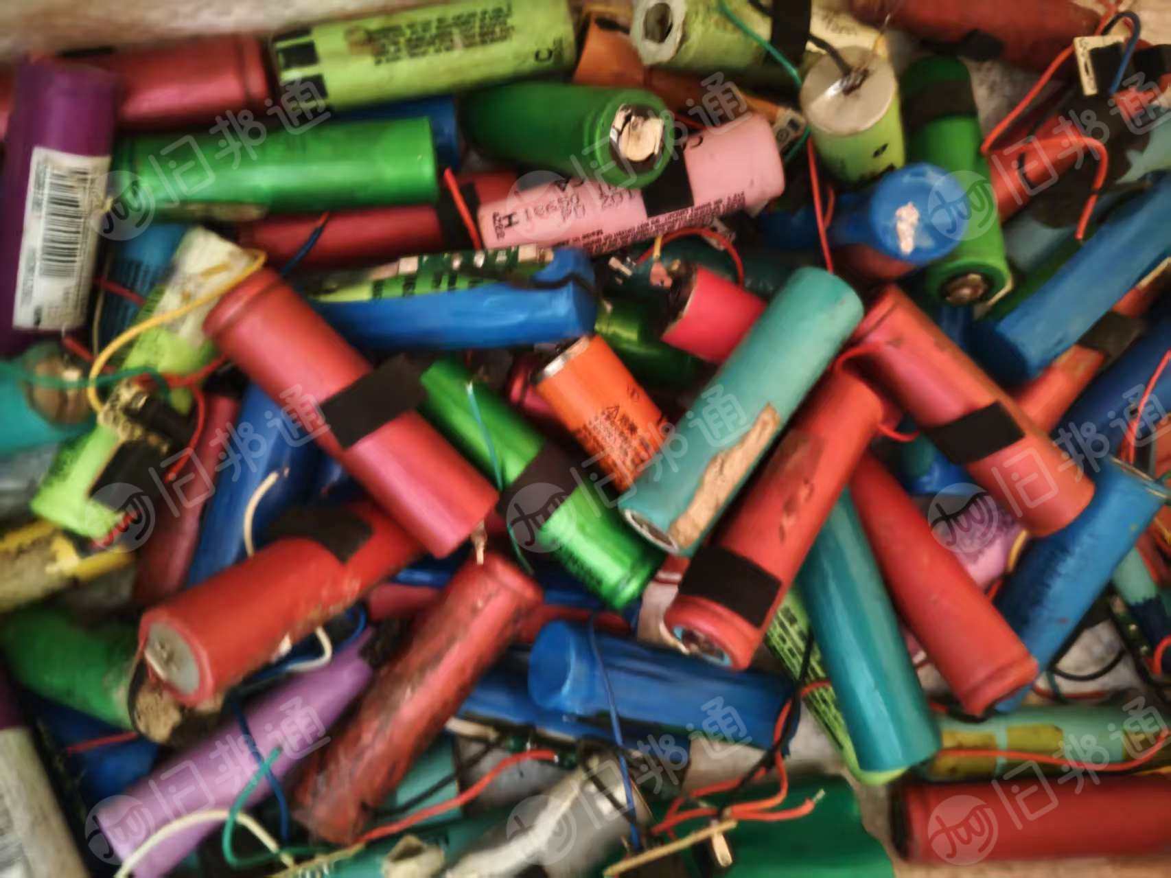 求购拆解的废电池，锂电池等