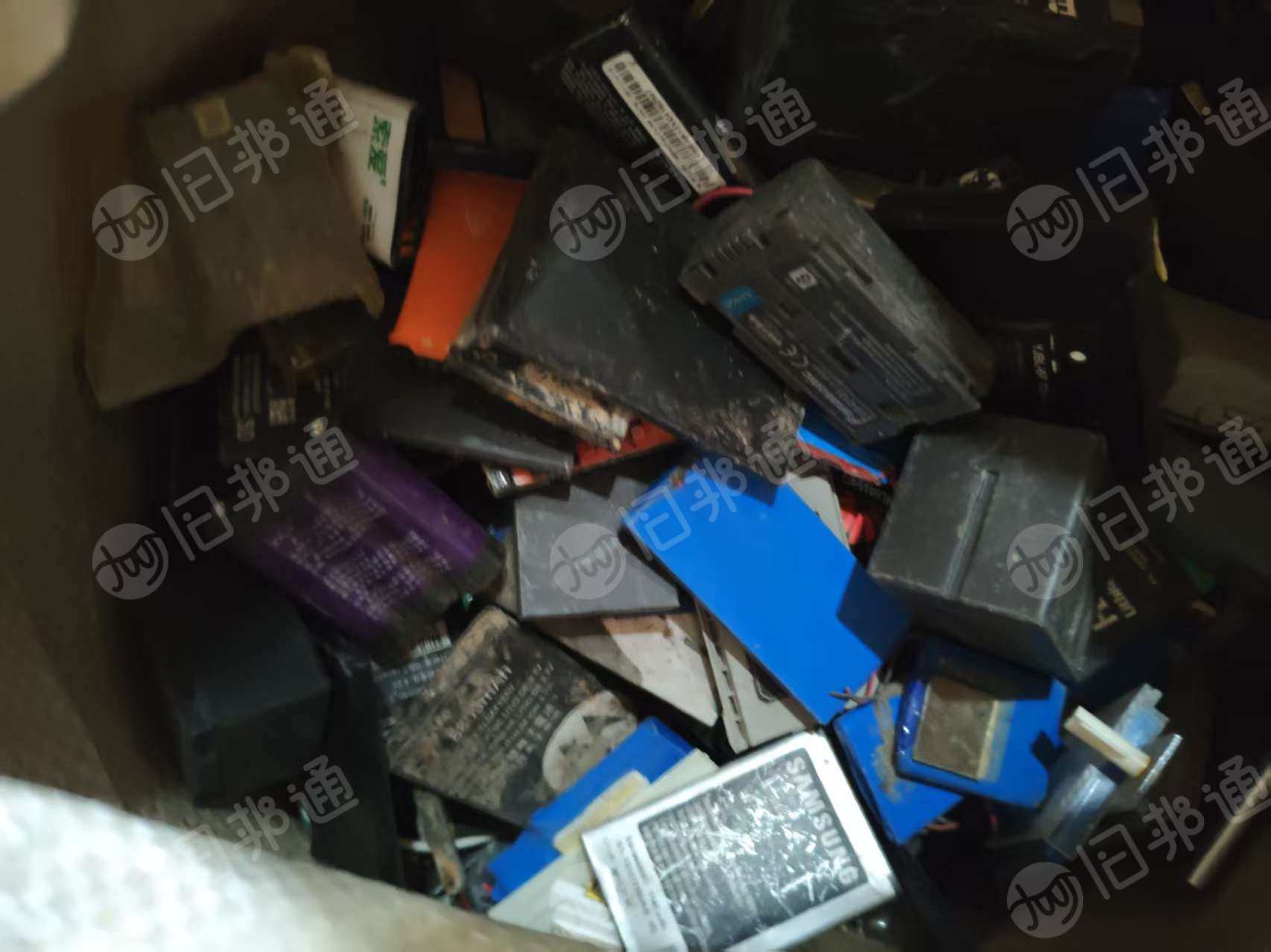 求购拆解的废电池，锂电池等