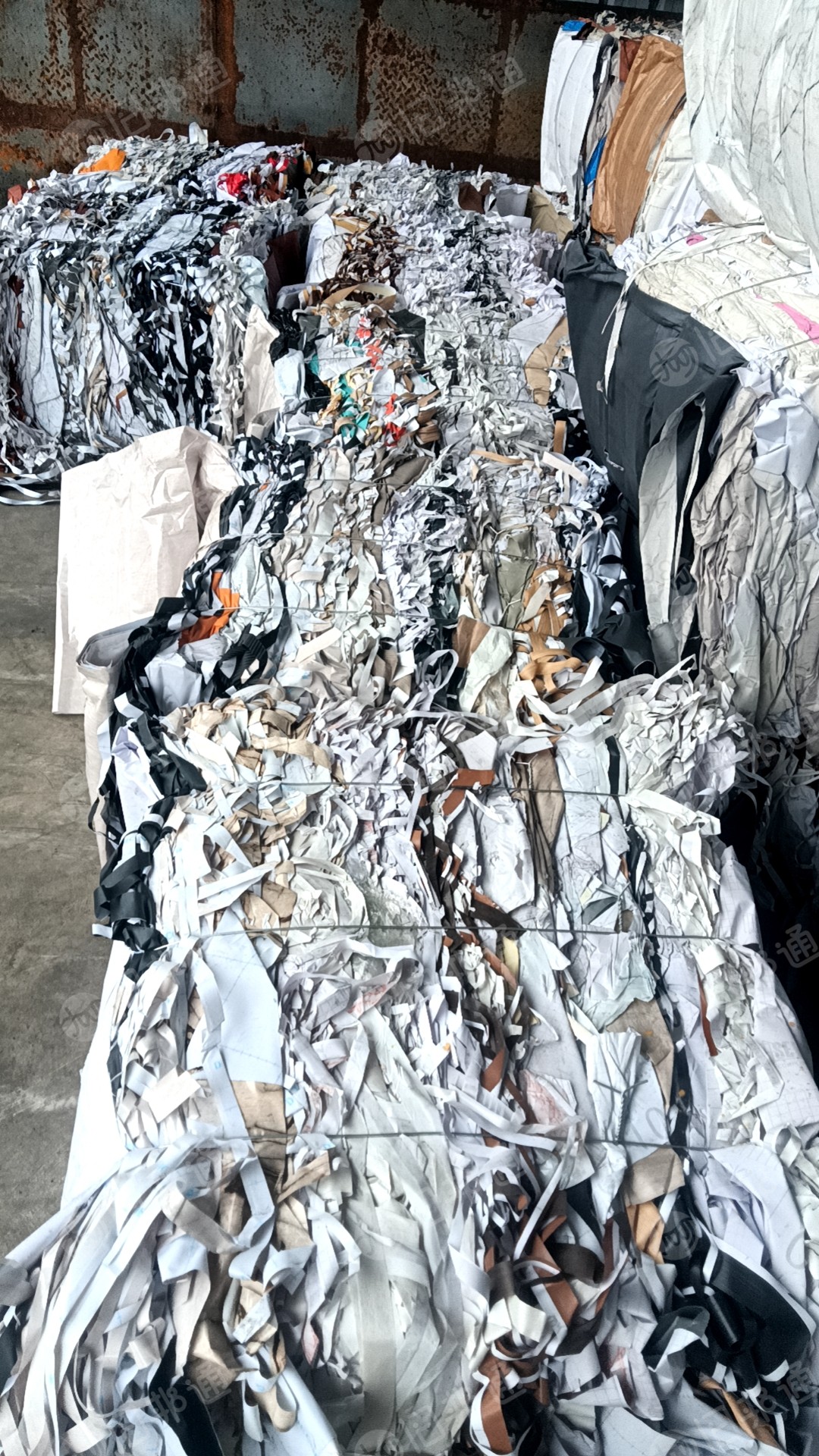 常年出售PVC带纸边条料