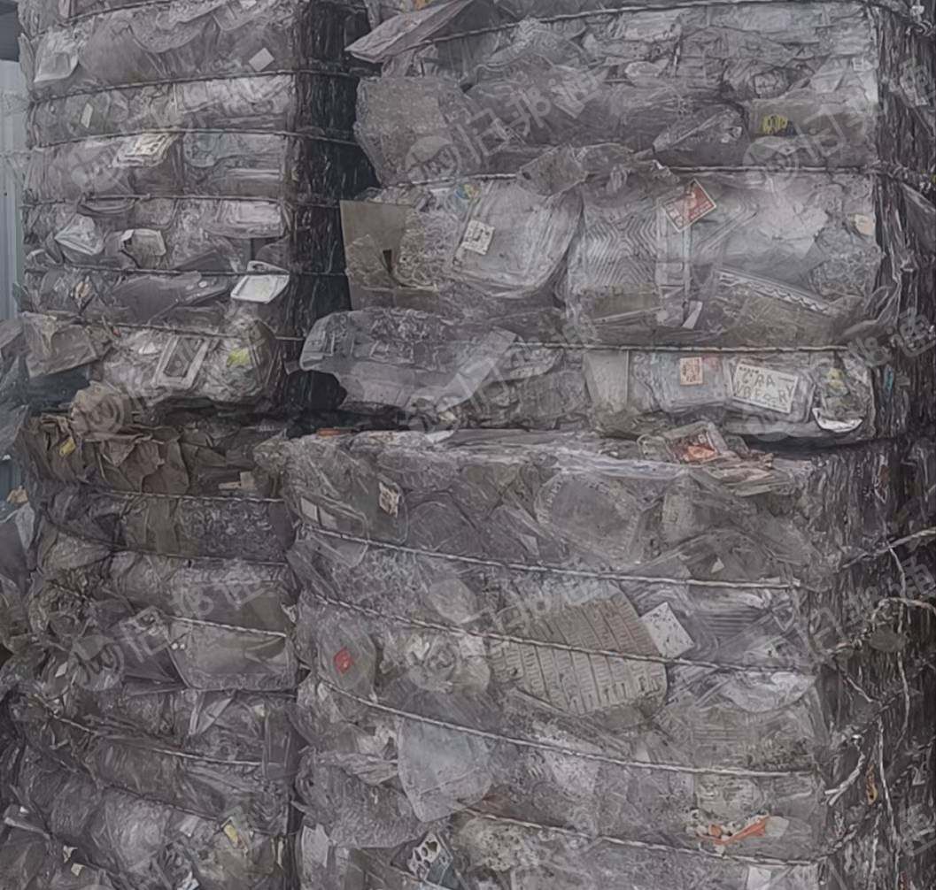 大量求购透明PET吸塑盒毛料，带油带纸标也能收