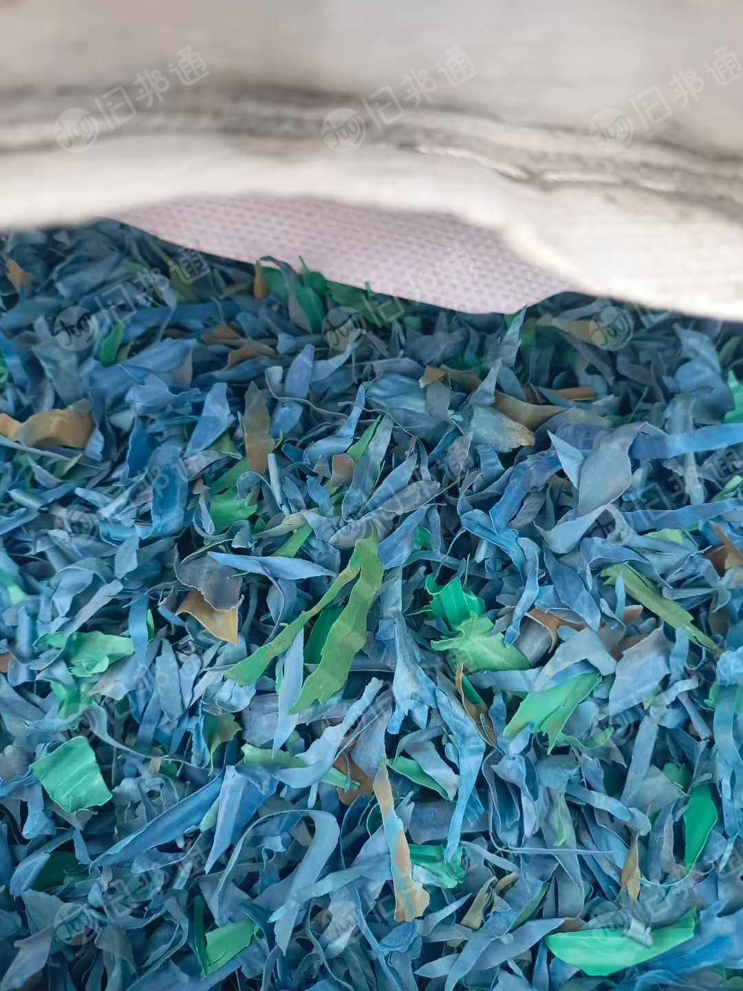 出售PVC水塔破碎料，现货五六吨