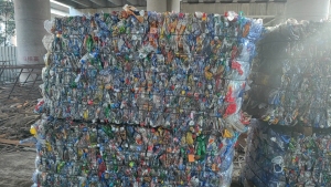 常年出售带标三色瓶